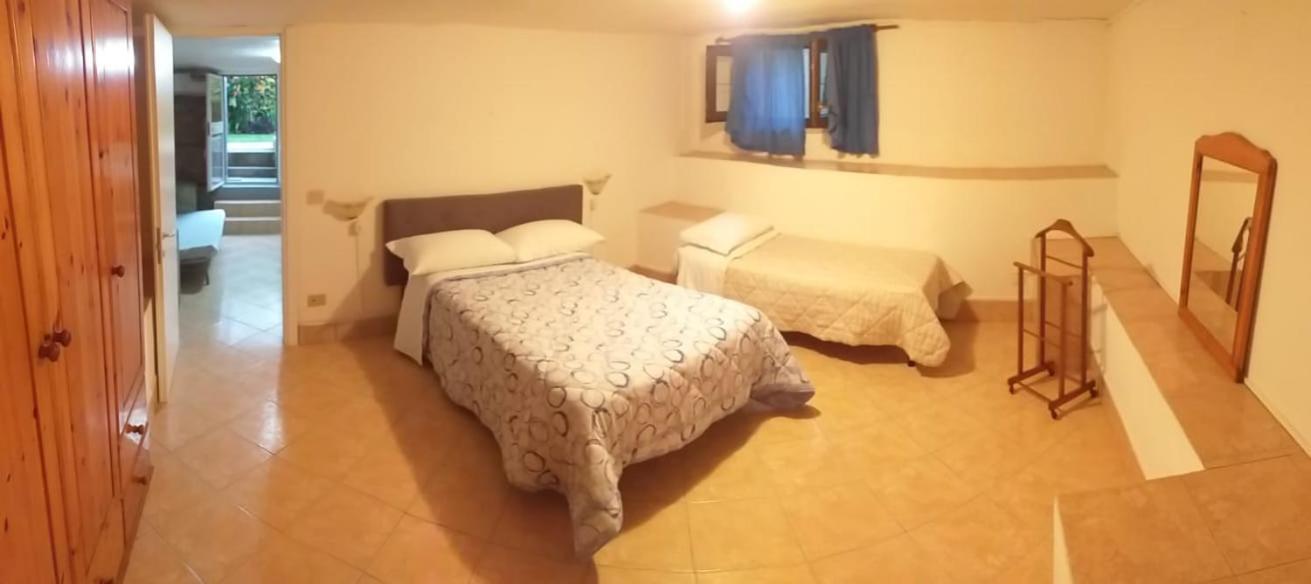 Garden Basement - Seminterrato Max 4 Ospiti - Fiumicino Vicino Aeroporto E Fiera Apartman Kültér fotó